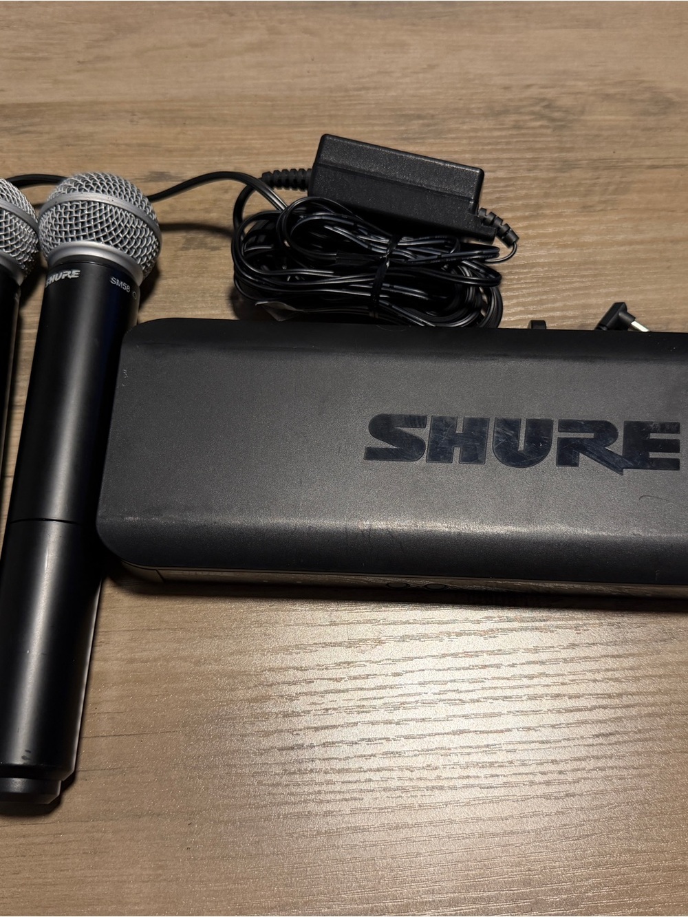 Dual SM58/BLX88 Shure mics with Charger